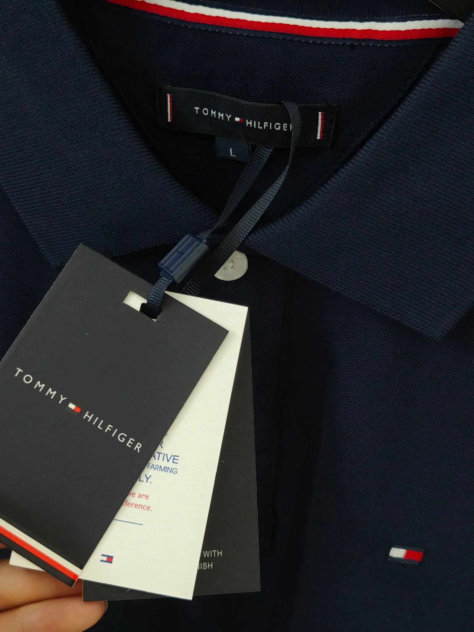 P200 Real shot quality High version Tommy embroidered polo shirt lapel long sleeves High-end quality Complete with three labels, comfortable and breathable, classic and simple, exquisite and fashionable, details show high-end quality Color: Black White Gray Navy Size: M-XXL